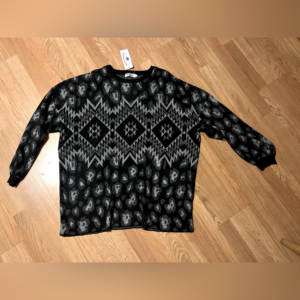 New with tags, Crazy Train, sweater XL